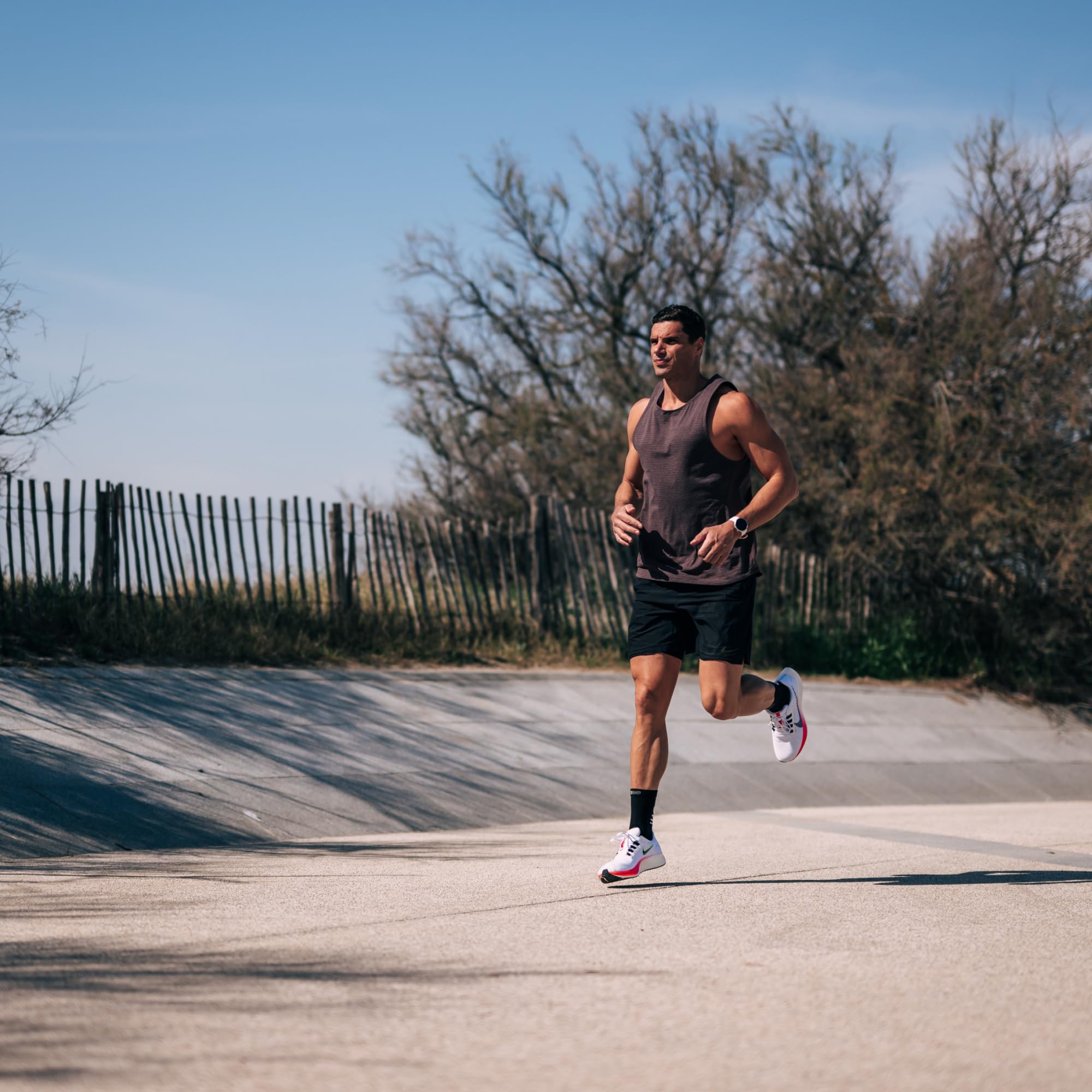 Polar M430 – Exklusiv bei Amazon – GPS-Sportuhr zum Laufen – Herzfrequenz-Tracker am Handgelenk, Aktivitäts- und Schlaf-Tracking rund um die Uhr, Vibrationsalarme, Größe M