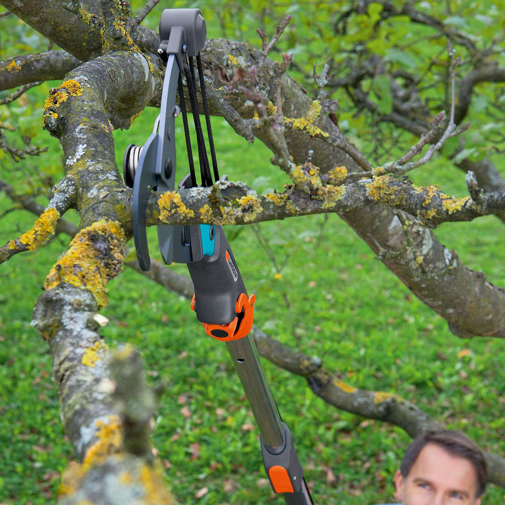 Gardena combisystem-Bypass-Baumschere: Astschere mit 5-fach Rollenübersetzung für kraftsparendes Schneiden von Ästen bis 35 mm Durchmesser mit 4,7 m reißfestem Zugseil und D-Griff (298-20)