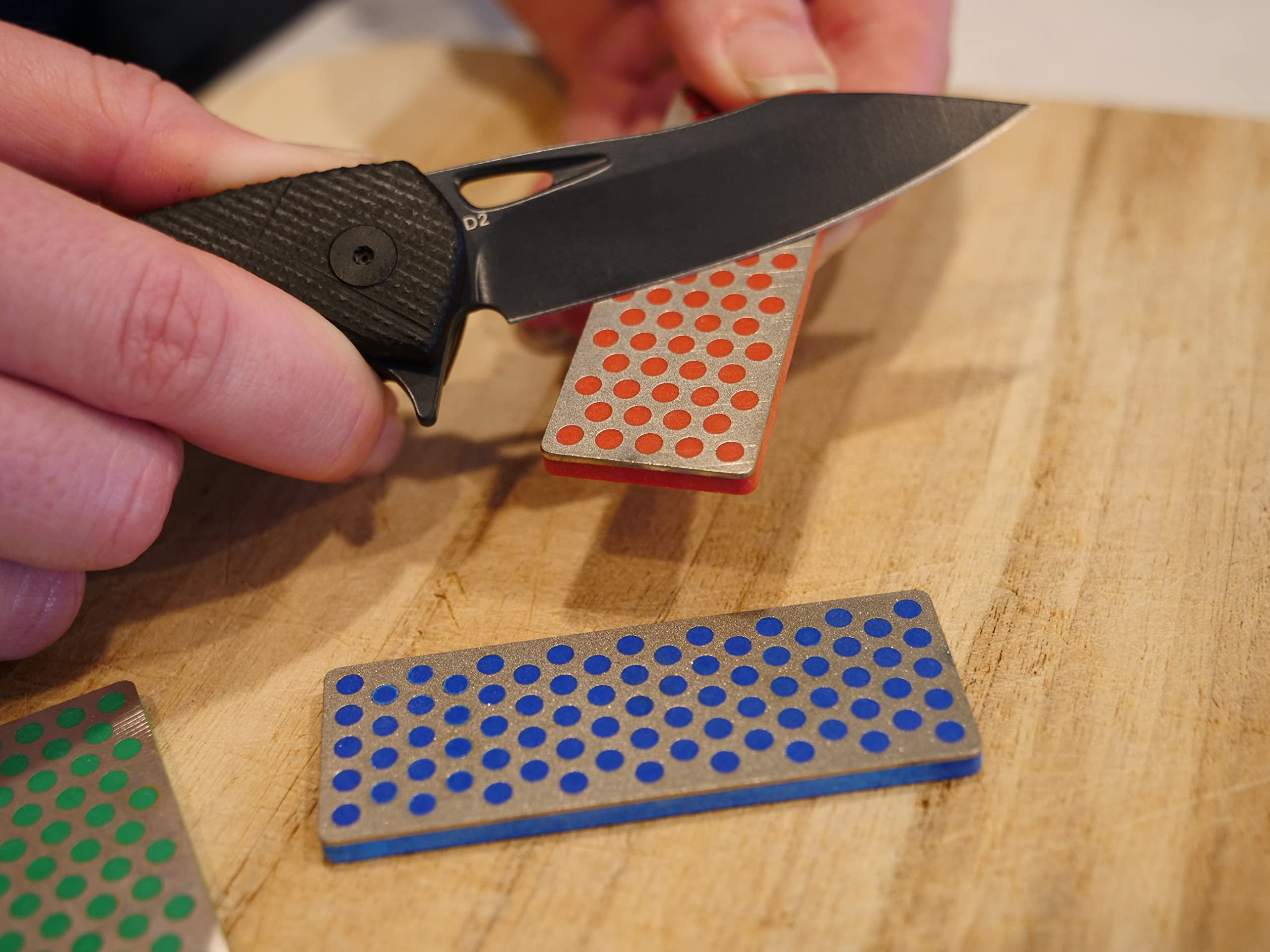 DMT Diamond Whetstone, Diamant Mini-Schleifstein 70mm Set Grob, Fein, Extrafein, Kompakter Wetzstein für Messer und Werkzeuge, Passend für SimpleSharp (2 Stück erforderlich), Made in USA, W7EFC