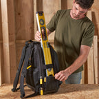 STANLEY FatMax Arbeitsrucksack (Werkzeugrucksack für die Baustelle & Werkstatt, praktische & übersichtliche Innenaufteilung, wasserdichter Kunststoffboden, gepolsterter Rücken) FMST1-80144