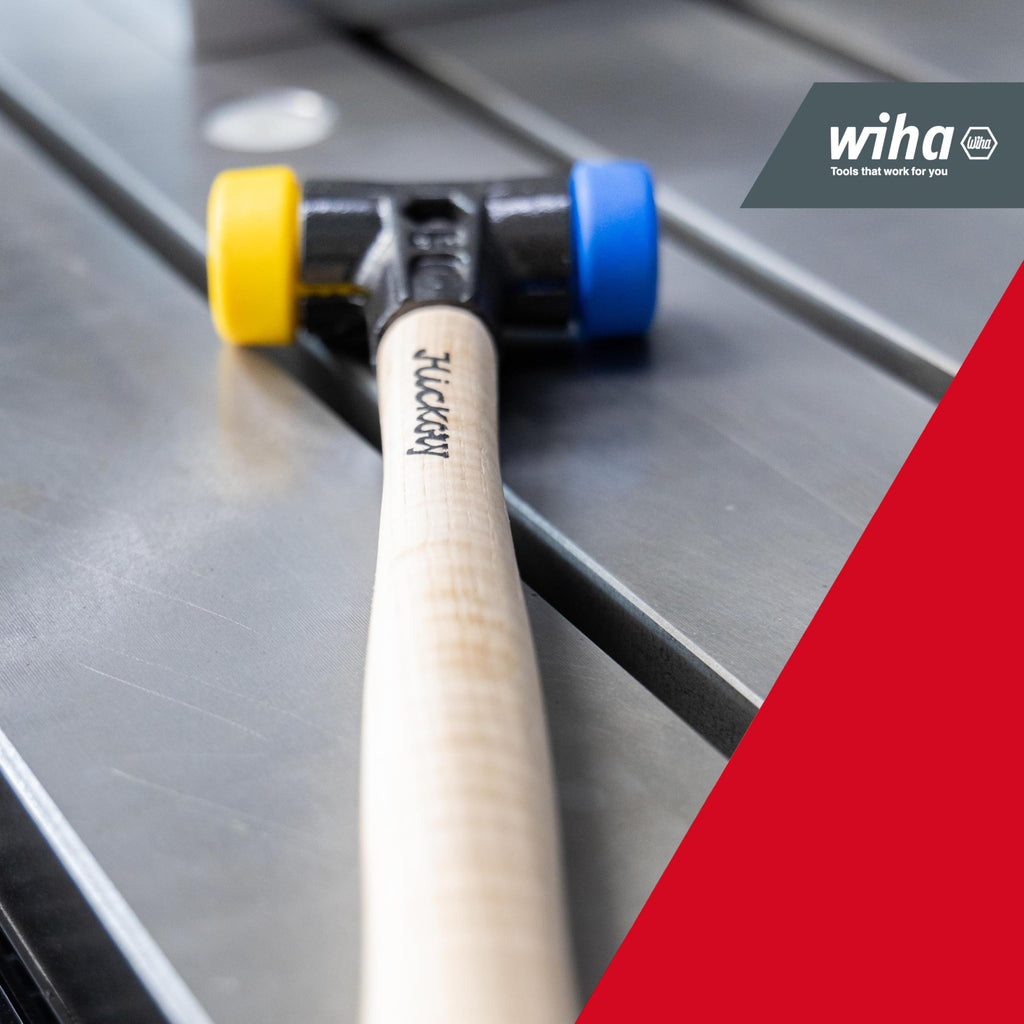 Wiha Schonhammer Safety I weich/mittelhart I Hickory-Holzstiel I Rund-Schlagkopf Ø 40 mm I Kunststoffhammer 325 mm I 620 g I Innenausbau, Montagearbeiten, Kfz-Reparatur & Maschinenbau (26654)