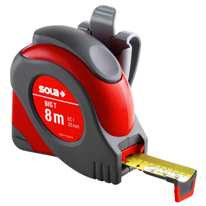 SOLA BIG T - Bandmaß 8m / 25mm - extrem robustes Profi-Rollbandmaß mit Gürtelclip - Stahlband, gelb lackiert mit mm Skala - Genauigkeitsklasse I - Rollmeter mit rutschfestem Endhaken - Länge 8m/25mm
