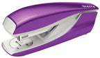 Leitz Heftgerät, 30 Blatt Tacker mit 200 Heftklammern, Hefter aus Metall mit Kunststoffelementen, WOW Serie, Violett, 55021062