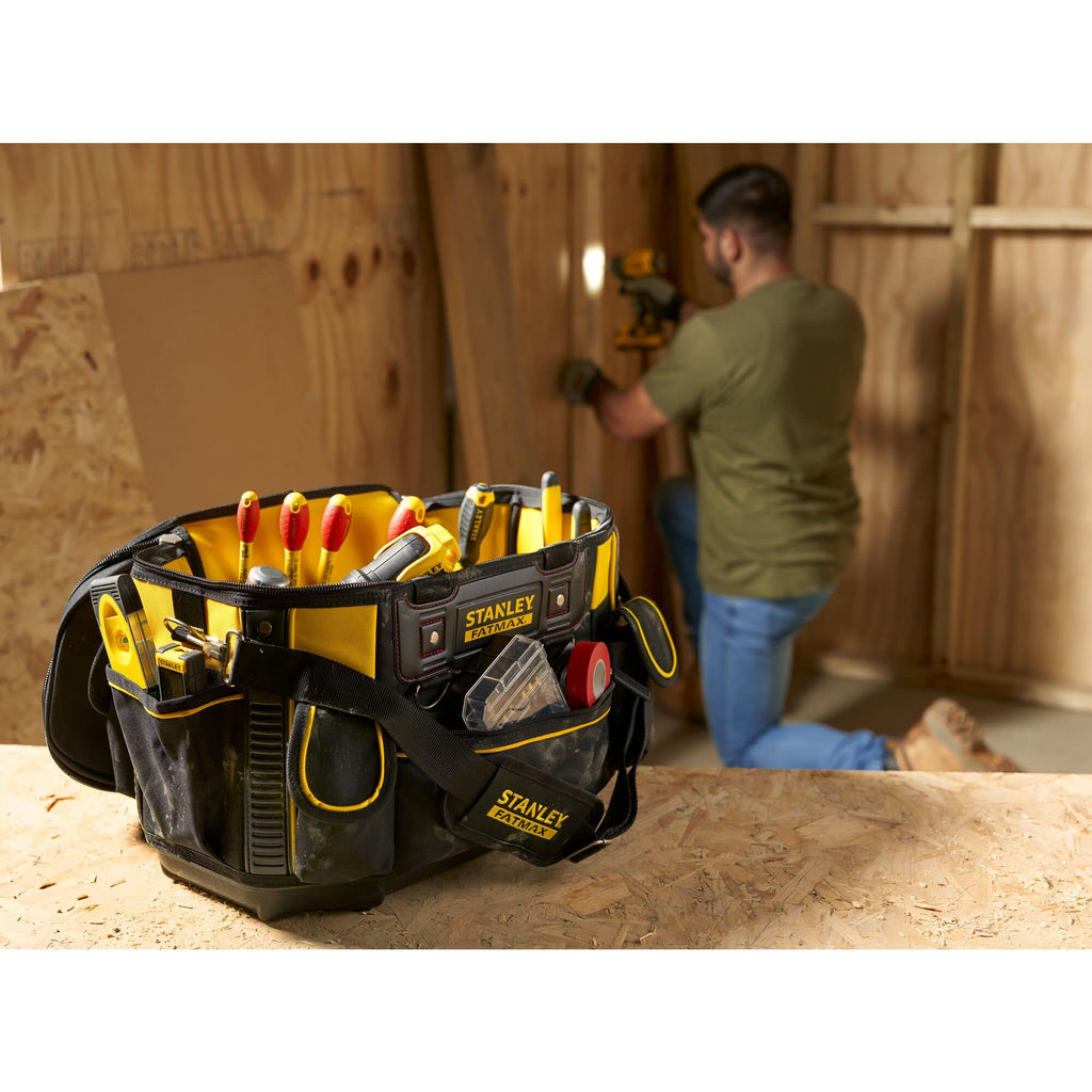 STANLEY FatMax Werkzeugtasche/Werkzeugbeutel (50x33x31cm, mit runder Öffnung, formstabile Konstruktion, leicht zugängliche Fächer, ergonomischer Handgriff) FMST1-70749