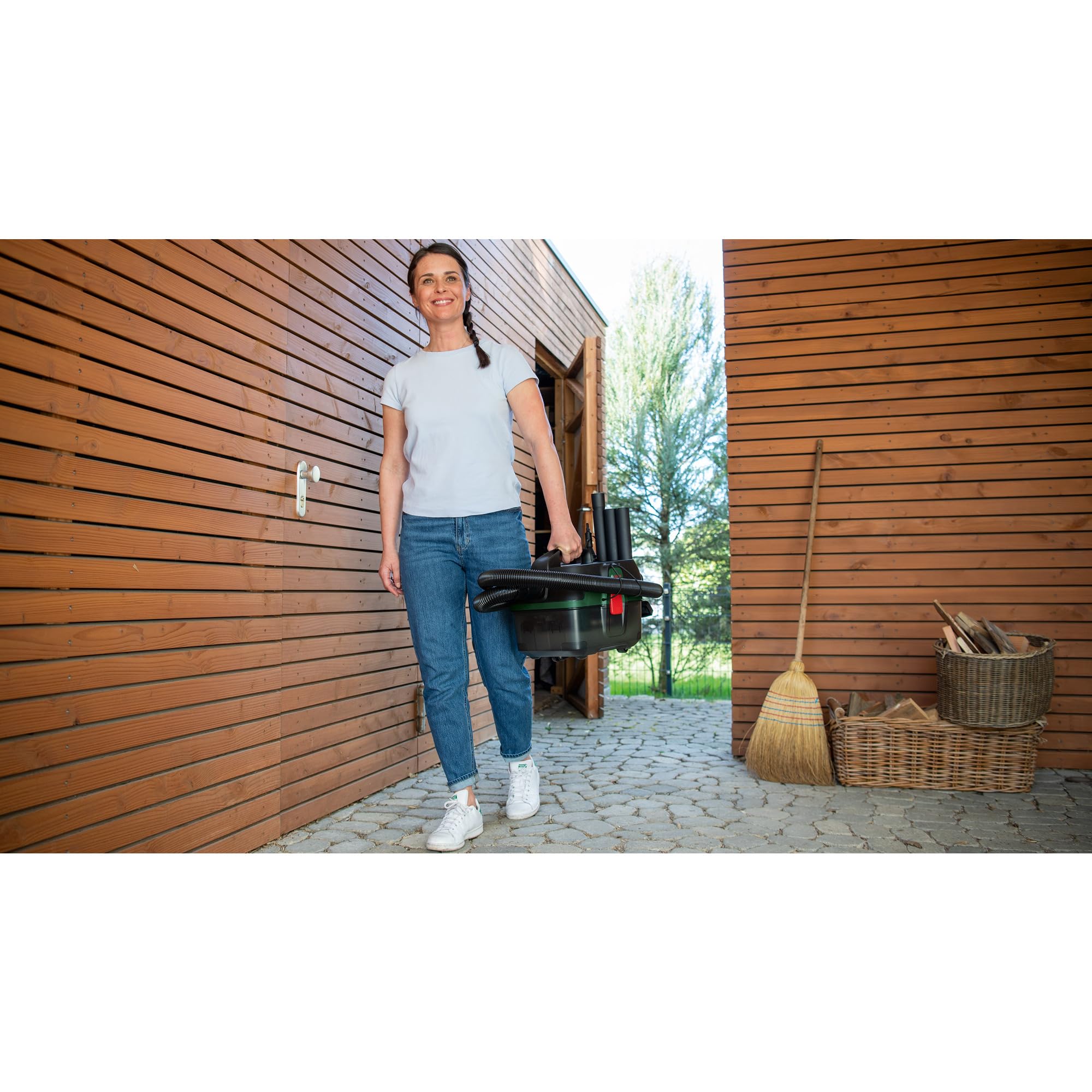 Bosch Akku Nass- und Trockensauger AdvancedVac 18V-8 (ohne Akku, 18 Volt System, mit Zubehörset, im Karton)