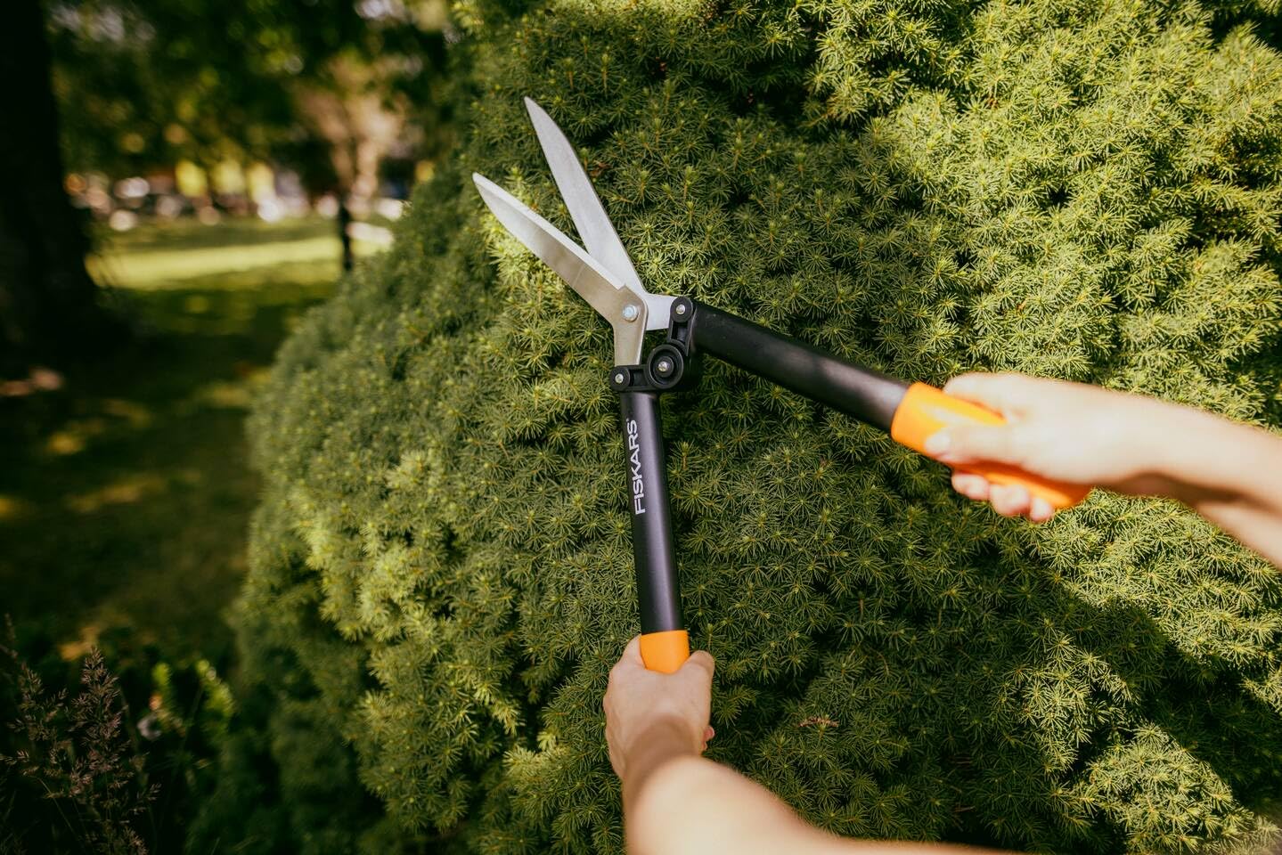 Fiskars Getriebe-Heckenschere HS52, Antihaftbeschichtet, Hochwertige Stahlklingen/Glasfaserverstärkter Kunststoff, Länge: 58,5 cm, Schwarz/Orange, Powerlever, 1001564