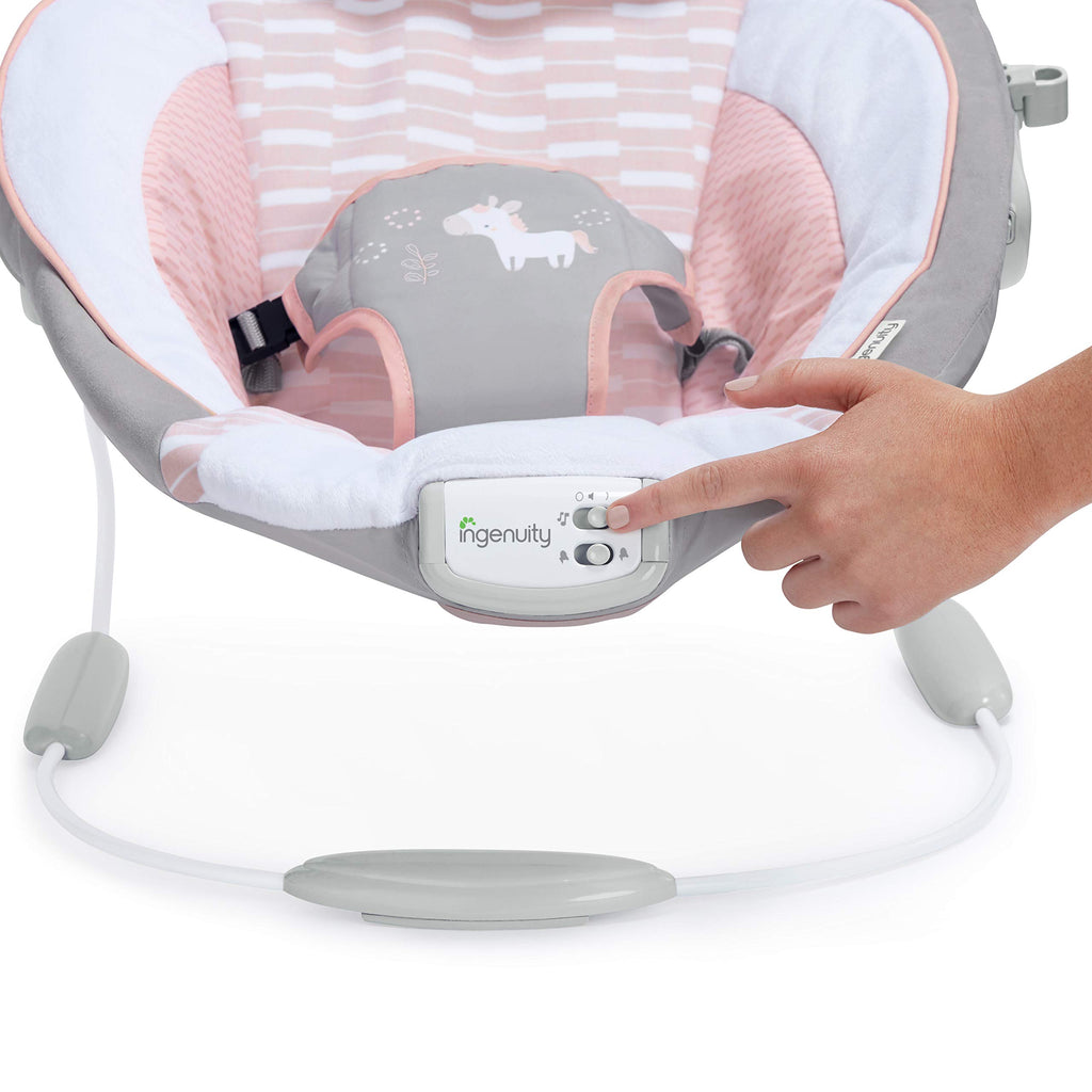 Ingenuity, Babywippe Babyschaukel mit Vibration und 8 Melodien, abnehmbare spielbogen, gepolsterter Kopfstütze, Sicherheitsgurt, Babysitz ,Lautstärkeregler, grau / rosa, ab der Geburt bis 9kg