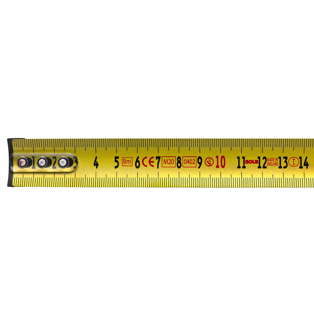 SOLA BIG T - Bandmaß 8m / 25mm - extrem robustes Profi-Rollbandmaß mit Gürtelclip - Stahlband, gelb lackiert mit mm Skala - Genauigkeitsklasse I - Rollmeter mit rutschfestem Endhaken - Länge 8m/25mm