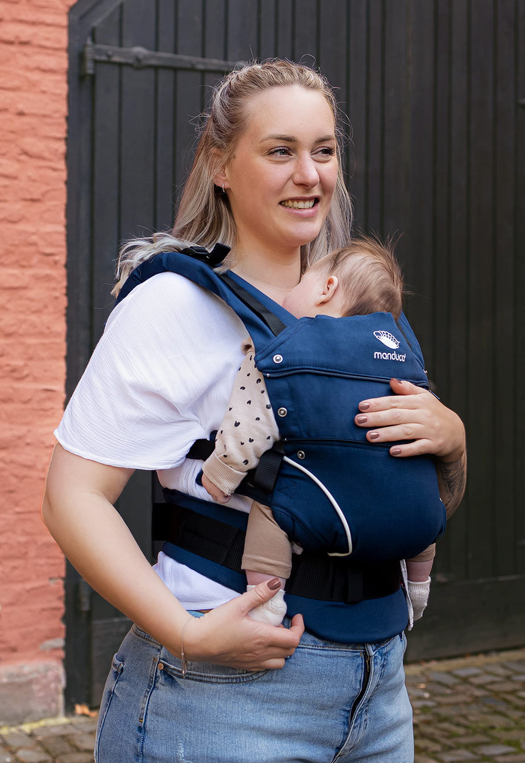 manduca First Babytrage - Verstellbarer und vielseitiger Tragesitz für Babys und Kleinkinder (3,5-20 kg) - Babytrage mit Front-, Hüft- und Rückentragefunktion ,Navy