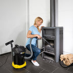 Kärcher AD 4 Premium Aschesauger und Trockensauger ideal für die Reinigung von Kaminen, Pelletöfen und Grills (mit Filterreinigung, 17-Liter-Metallbehälter, Reinigung ohne Schmutzkontakt) Gelb/Schwarz