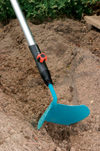 Gardena combisystem-Häufelpflug GARDINO: Robuste Schar mit Arbeitsbreite 16 cm, ideales Gartenzubehör zum Anhäufeln von Kartoffeln und Gemüse, passend zu allen cs-Stielen (3118-20)