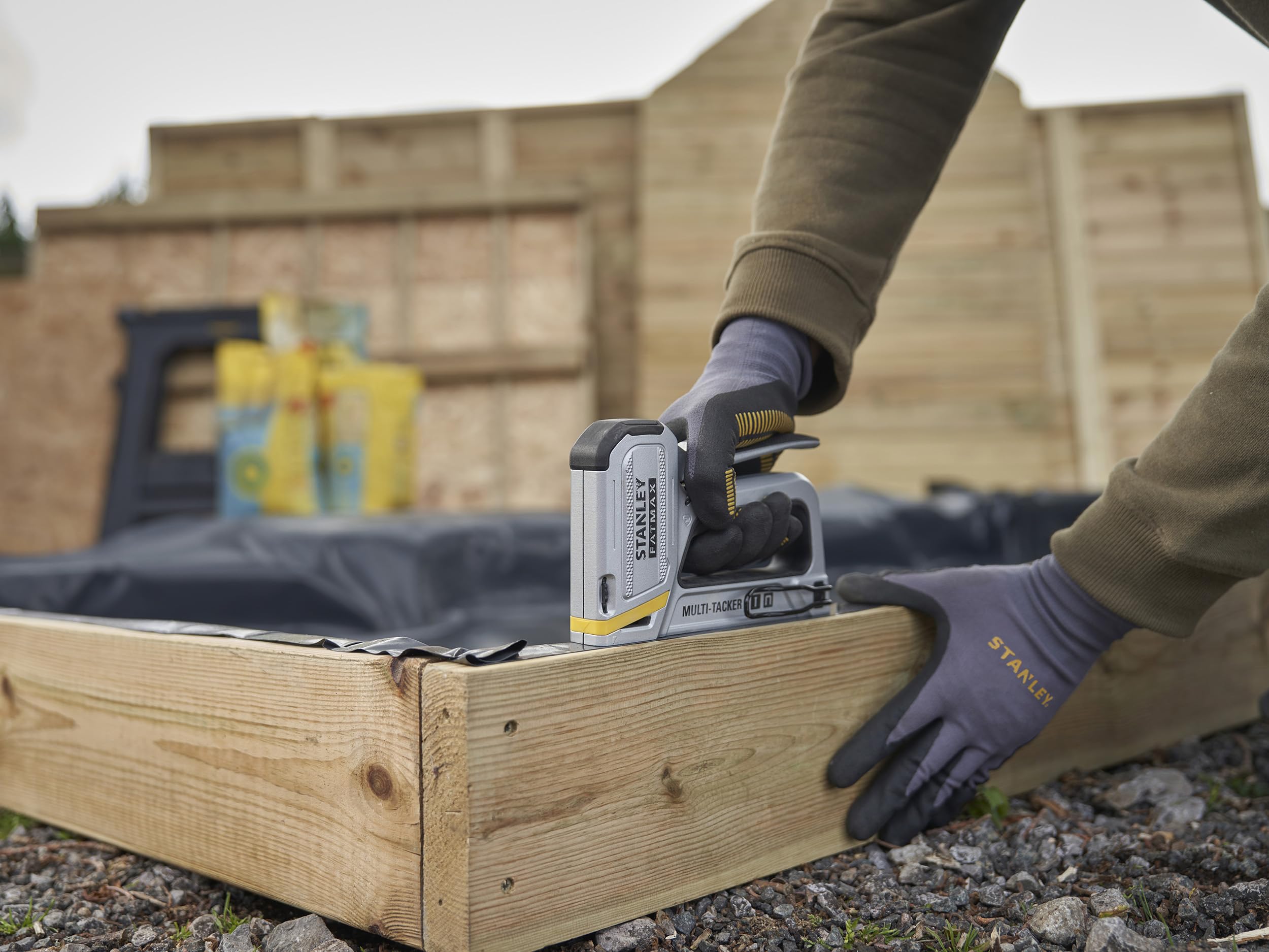 STANLEY FATMAX 2-in-1 Multi Tacker (Aluminium-Gehäuse, mit Anti-Verklemm-Mechanismus, mit Sichtfenster, passend für die STANLEY Klammern Typ G 6mm - 14mm & Typ J 12mm - 15 mm) FMHT70250-0
