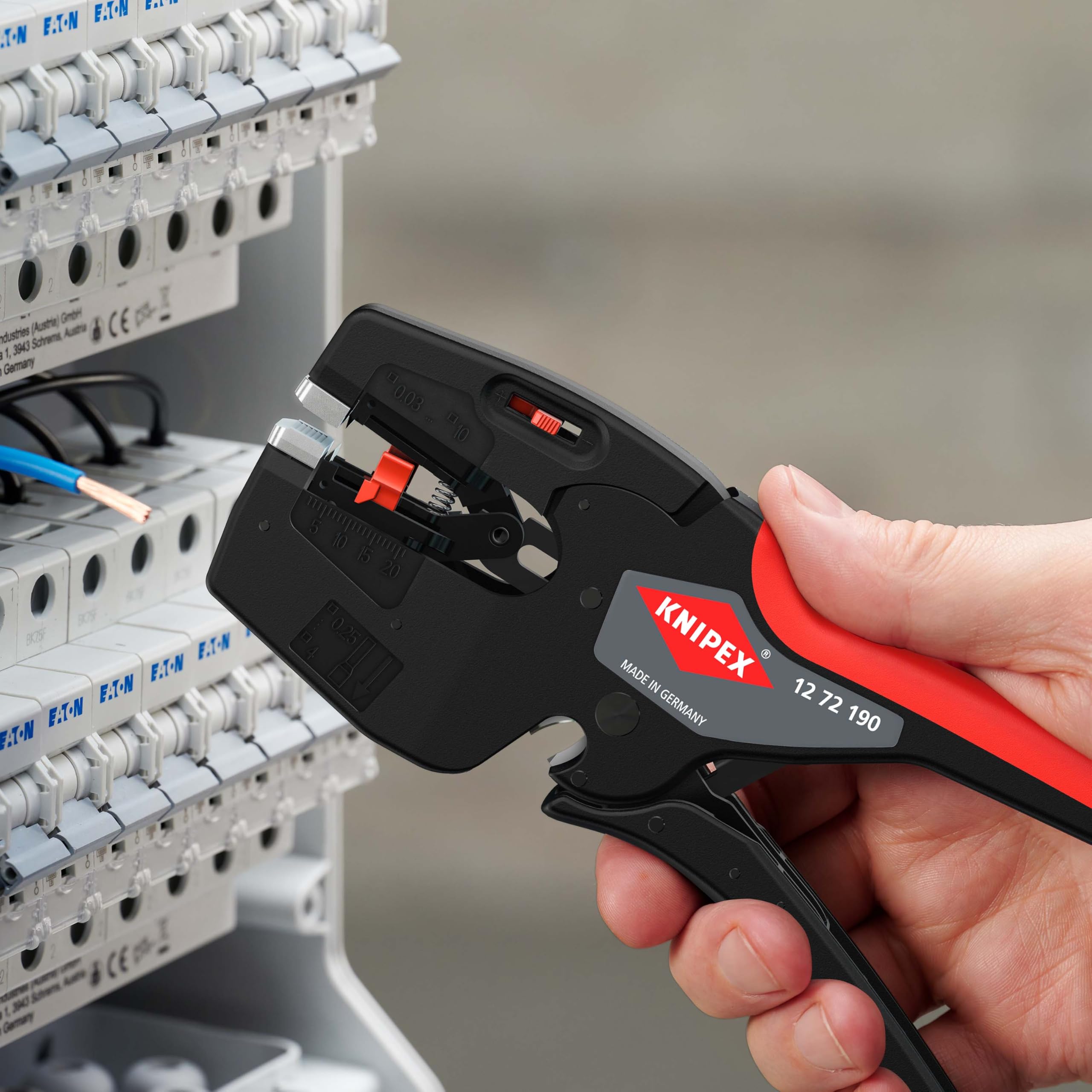 KNIPEX NexStrip Automatische Abisolierzange 0,03 – 10mm², mit Crimpfunktion Aderendhülsen bis 4mm², mit Feineinstellung, 12 72 190