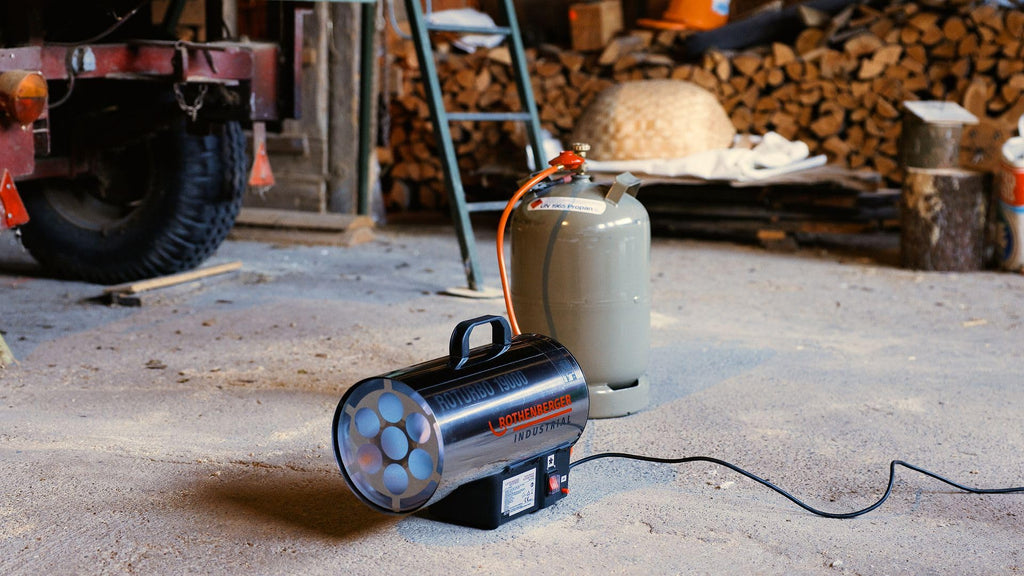 Rothenberger Industrial Gas Heiz Kanone/Gebläse RoTurbo 19000 inkl. Piezo-Zündung | Schlauch 1 m und Regler 300mbar | 18,2 kW | Thermosicherung | wettergeschützter Außenbereich | 1500000051