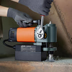 VEVOR Magnetbohrmaschine mit niedrigem Profil, 1300 W, 35 mm Bohrdurchmesser, 10000 N Leistung, tragbare Magnetbohrmaschine mit Weldon-Schaft, für Metalloberflächen Industrie Heimwerker
