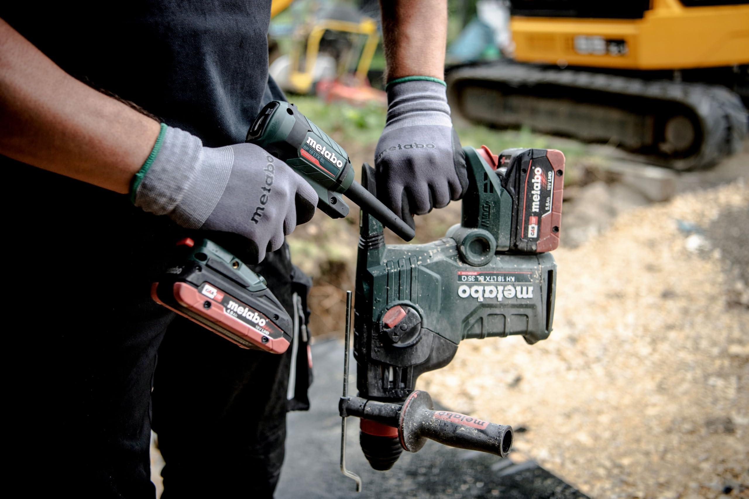 metabo Akku-Blaspistole BP 18 LTX BL - 18V, Brushless Motor, 0.7 m³/min Luftmenge, 122 m/s Luftgeschwindigkeit, LED-Arbeitslicht - Vielseitig für Reinigen, Ausblasen, Aufpumpen und Entlüften