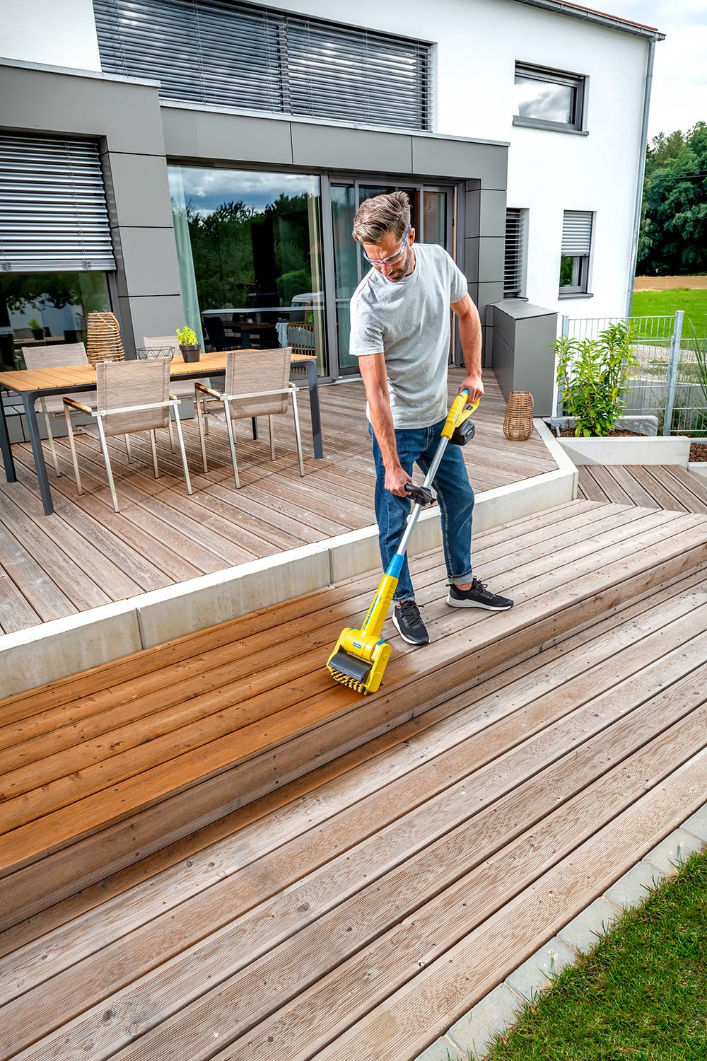 GLORIA Bosch Schnellladegerät AL 18V-44 | Akku Ladegerät für alle Bosch 14,4V und 18V Power for All Akkus | Original Zubehör für GLORIA 18V Geräte MultiBrush, FineCut, WeedBrush, Sprühgeräte