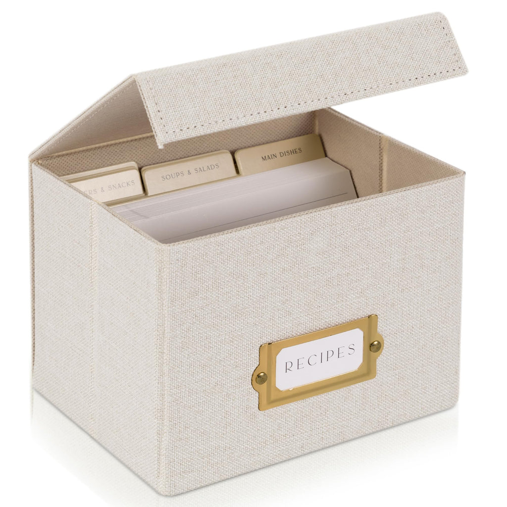 ZICOTO Schöne Rezeptbox aus Leinen – passend für 10,2 x 15,2 cm Rezeptkarten, um bis zu 250 Rezepte leicht zu organisieren – ein stabiler Kartenhalter und tolles Geschenk, das perfekt in jede Küche