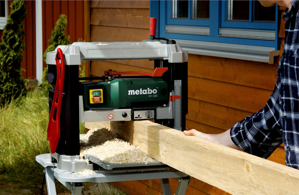 metabo Dickenhobel DH 330 – 0200033000 – Hobelmaschine mit starkem Motor und stabilem Getriebe – Nennaufnahmeleistung: 1800 W