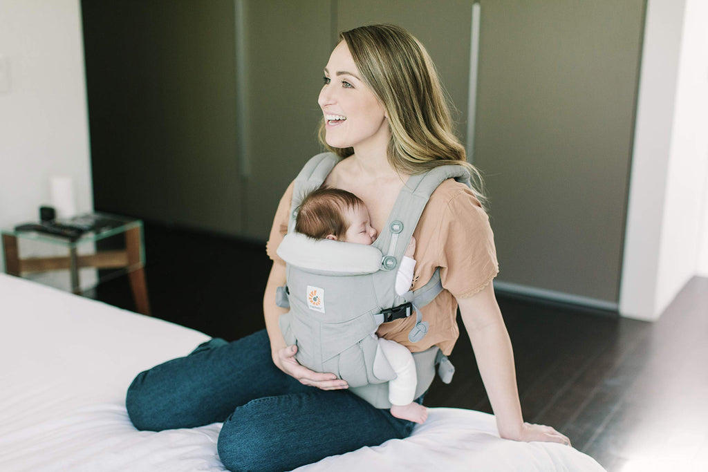 Ergobaby Omni 360 4-Positionen Babytrage für Neugeborene ab Geburt bis 20kg, 4-in-1 Kindertrage Tragesystem, Pearl Grey