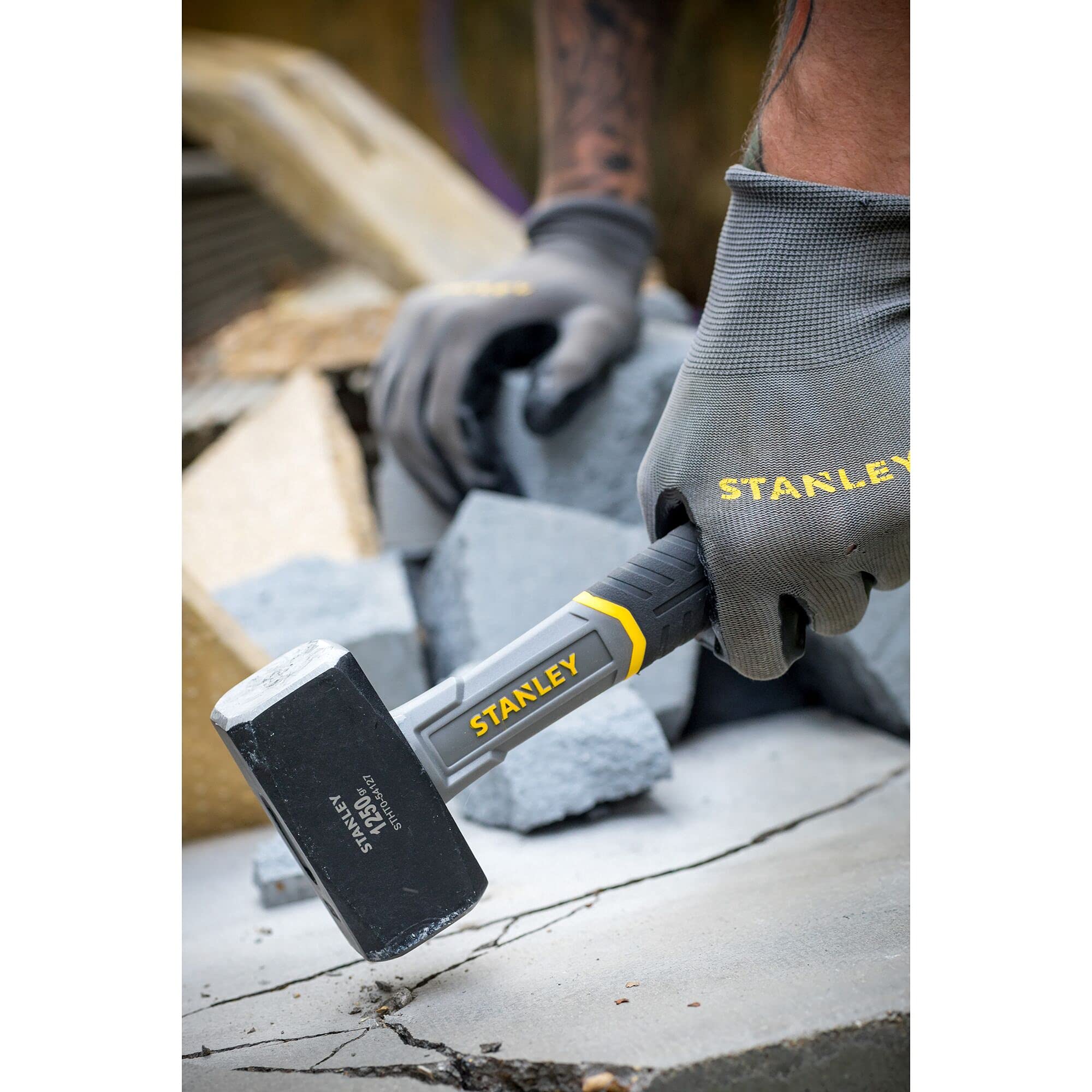 Stanley Fiberglas-Fäustel STHT-54127 (Kopfgewicht 1.250g, 260mm Länge, mit Fiberglas-Kern, optimal ausbalanciert, verstärkte Verbindung zwischen Kopf & Griff, mit Antirutsch-Griff)