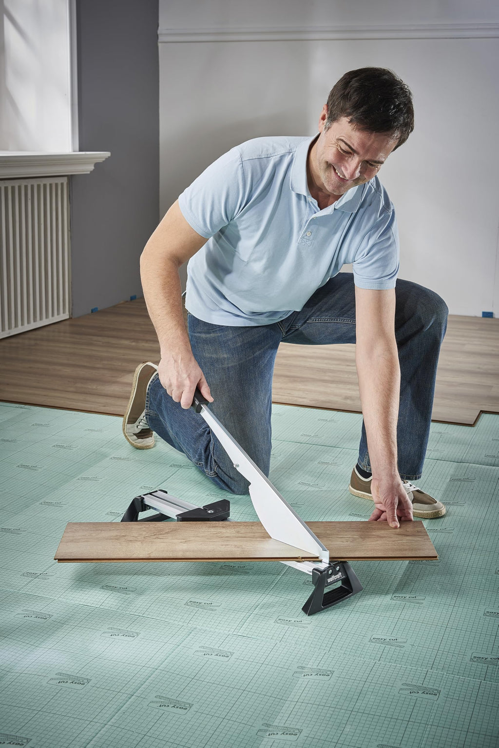 Wolfcraft 6937000 Laminatschneider LC 600 | Schneidegerät für Laminat von bis zu 46,5 cm Breite | Max. Schnittstärke: 11 mm | Ideal für Standard-Verlegearbeiten