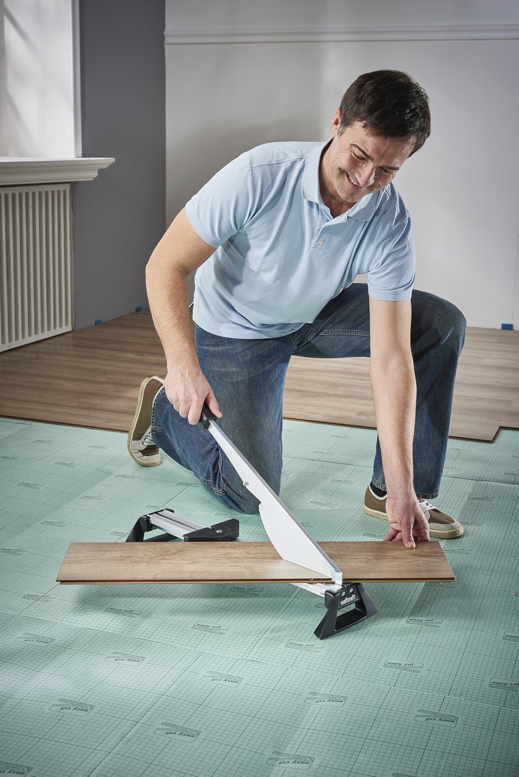 Wolfcraft 6937000 Laminatschneider LC 600 | Schneidegerät für Laminat von bis zu 46,5 cm Breite | Max. Schnittstärke: 11 mm | Ideal für Standard-Verlegearbeiten