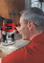 Einhell Oberfräse TC-RO 1155 E (1100 W, Ø 6 und 8 mm, Drehzahlregelung, Parallelanschlag, Absaugadapter, inkl. Zubehör)