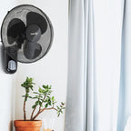 ARDES - Wandventilator mit 3 rotierenden Flügeln (40 cm), Fernbedienung, automatische Oszillation, einstellbarer Timer und 3 Geschwindigkeitsstufen, Wandventilator schwarz AR5W40R