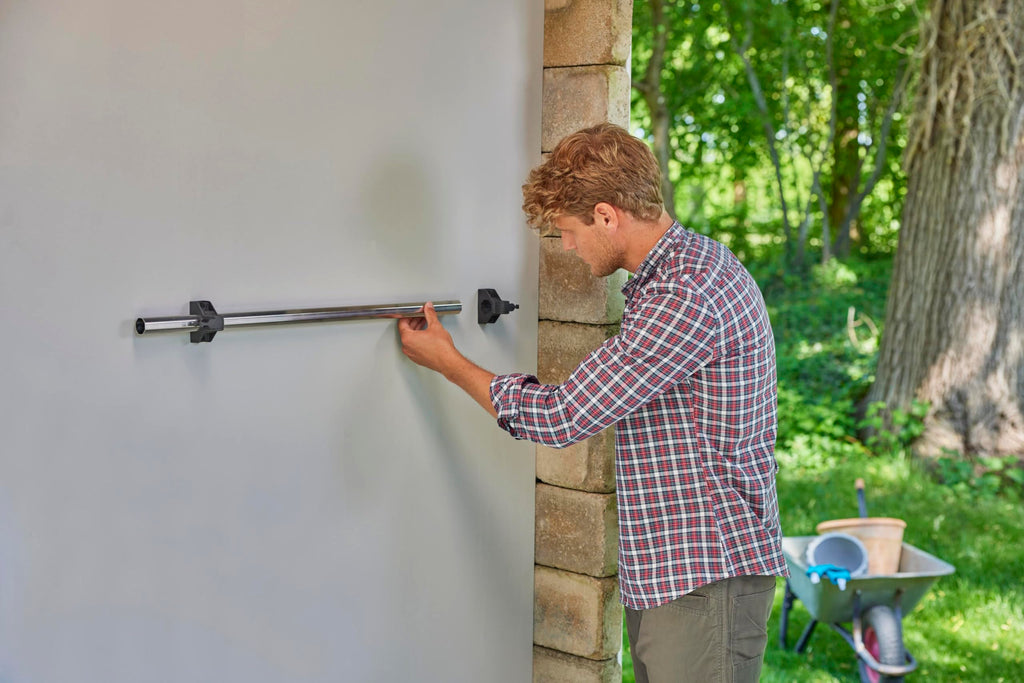 Gardena Gerätehalter Plus: Wandhalterung für Haus- und Gartengeräte, 78 cm Breite, 60 kg Maximalgewicht, platzsparend, flexibel erweiterbar, individuell bestückbar (3509-20)