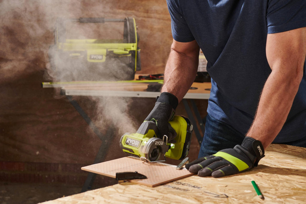 RYOBI 18 V ONE Brushless Akku-Trennsäge RCT18BL-0, 76 mm Scheibendurchmesser, Kompakt und einhändig bedienbar, LED-Beleuchtung, G5 GripZone, ohne Akku und Ladegerät