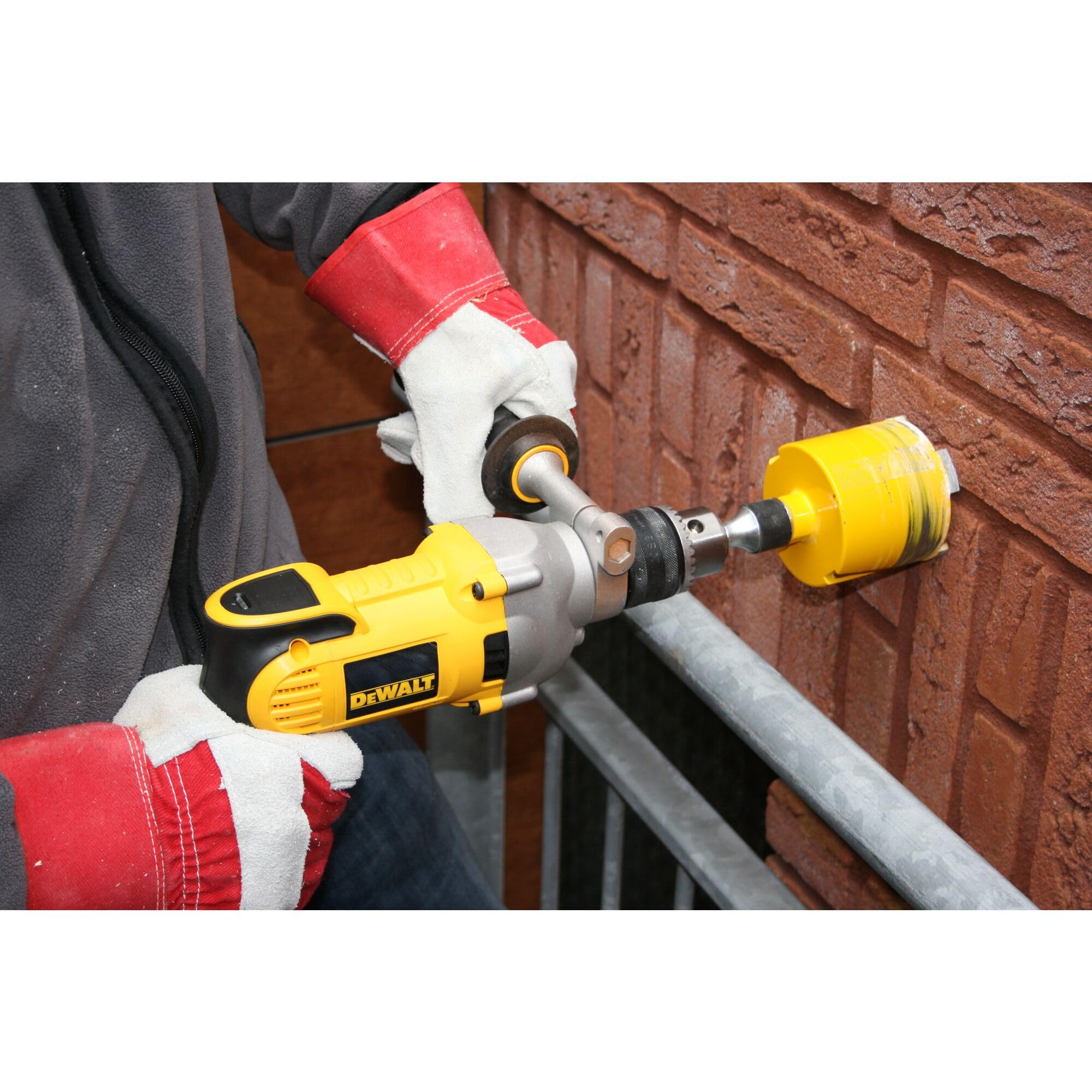 DEWALT 2-Gang-Diamant-Bohrmaschine D21570K (1.300 Watt, für Bohr- und Schlagbohrarbeiten in Beton, Holz, Metall sowie Trockenkernbohrungen, max. Bohr-ø Bohrkronen: 127 mm)