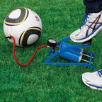 cartrend Einzylinder Fußluftpumpe, für Auto- und Fahrradreifen sowie andere Objekte, inkl. Standard- und Spezialadapter, Manometer bis 7 bar, 0,4 l Volumen je Hub, Schlauchlänge ca. 50 cm