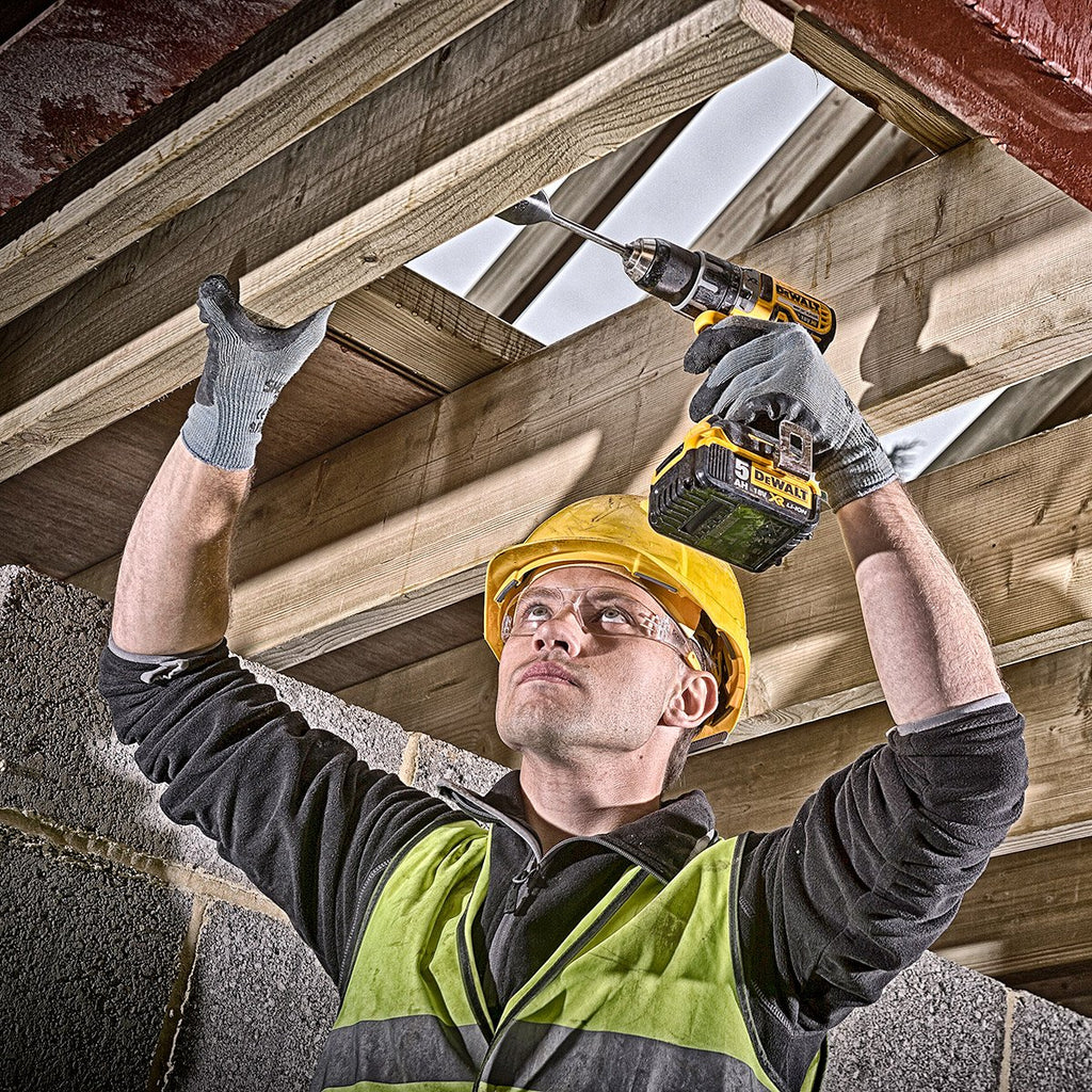 Dewalt 18 Volt 2-Gang Akku Bohrschrauber DCD791P2 (Bürstenloser Motor, 2-Gang Vollmetallgetriebe, max. Drehmoment 70 Nm, 15 Drehmomentstufen, 2x 18 Volt 5 Ah Li-Ion Akkus und Ladegerät, T-STAK Box)