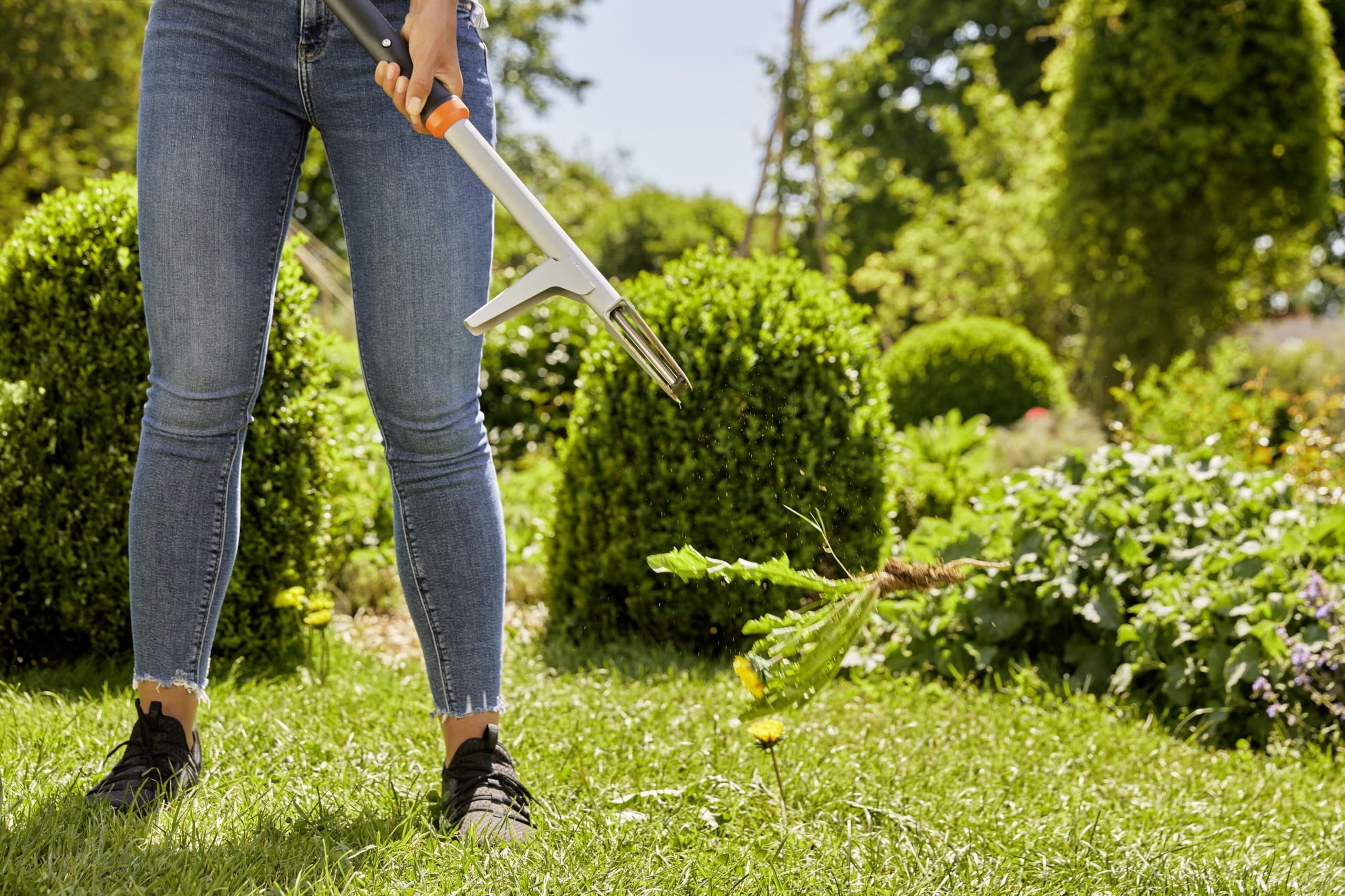 Gardena Unkrautstecher für effizientes Entfernen von Unkraut, mit Auswerfer, aus gehärtetem Stahl, Duroplast beschichtet (03518-88)