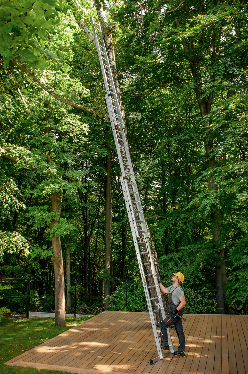 DRABEST Leiter PRO Serie Aluleiter 3-teilig Mehrzweckleiter 3x16 Stufen Leiter Multifunktionsleiter Kombileiter bis 150 kg Beslastbar - Arbeitshöhe 10,83 m - inkl. Eimerhaken
