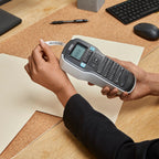 DYMO LabelManager 160 Grundset mit Beschriftungsgerät | Tragbarer Drucker mit 3 Rollen Etikettenband für DYMO D1 | AZERTY-Tastatur | Ideal für Büro oder Zuhause
