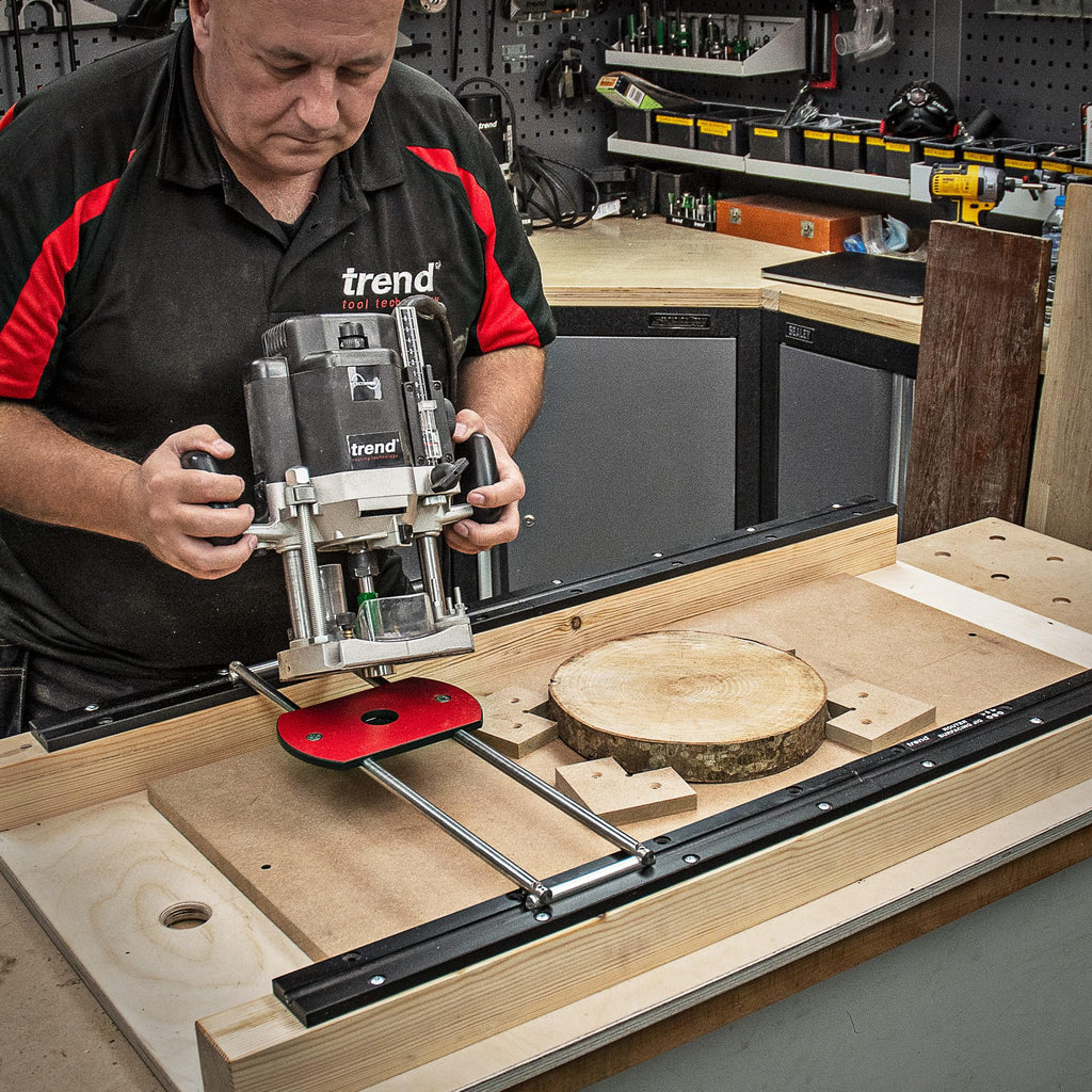 Trend Router Surfacing Jig, Anpassbare kompakte Jig für Planier-, Oberflächen- und Grabenarbeiten auf breitem oder unregelmäßig geformtem Material, RS/JIG