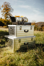 Enders Alubox TORONTO 130 L - Aluminiumbox mit 1 mm Wandstärke, extra stabil, spritzwasser und staubdicht, stapelbar, inklusive Hangtag, Kunststoffgriffe, Transportbox, Lagerbox, Werkzeugkiste #3910