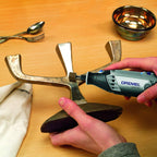 Dremel SC724 EZ SpeedClic Mehrzweck Zubehörset (150 Dremel Zubehören zum Schleifen, Schneiden, Schärfen, Polieren, Reinigen, Gravieren, Schnitten)