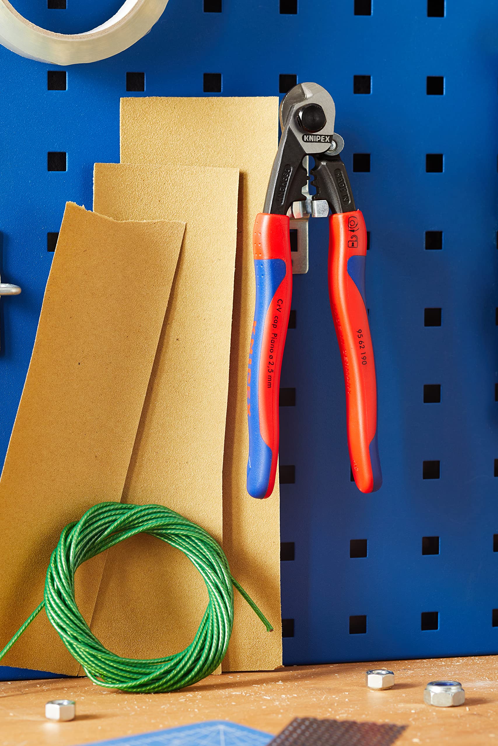 KNIPEX Drahtseilschere geschmiedet mit Mehrkomponenten-Hüllen 190 mm, 95 62 190