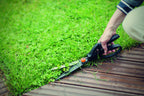 Fiskars Rasenkantenschere GS40, Einstellbarer Schneidewinkel (180°), Länge: 35,5 cm, Stahl/Kunststoff, Schwarz/Orange, SmartFit, 1023632