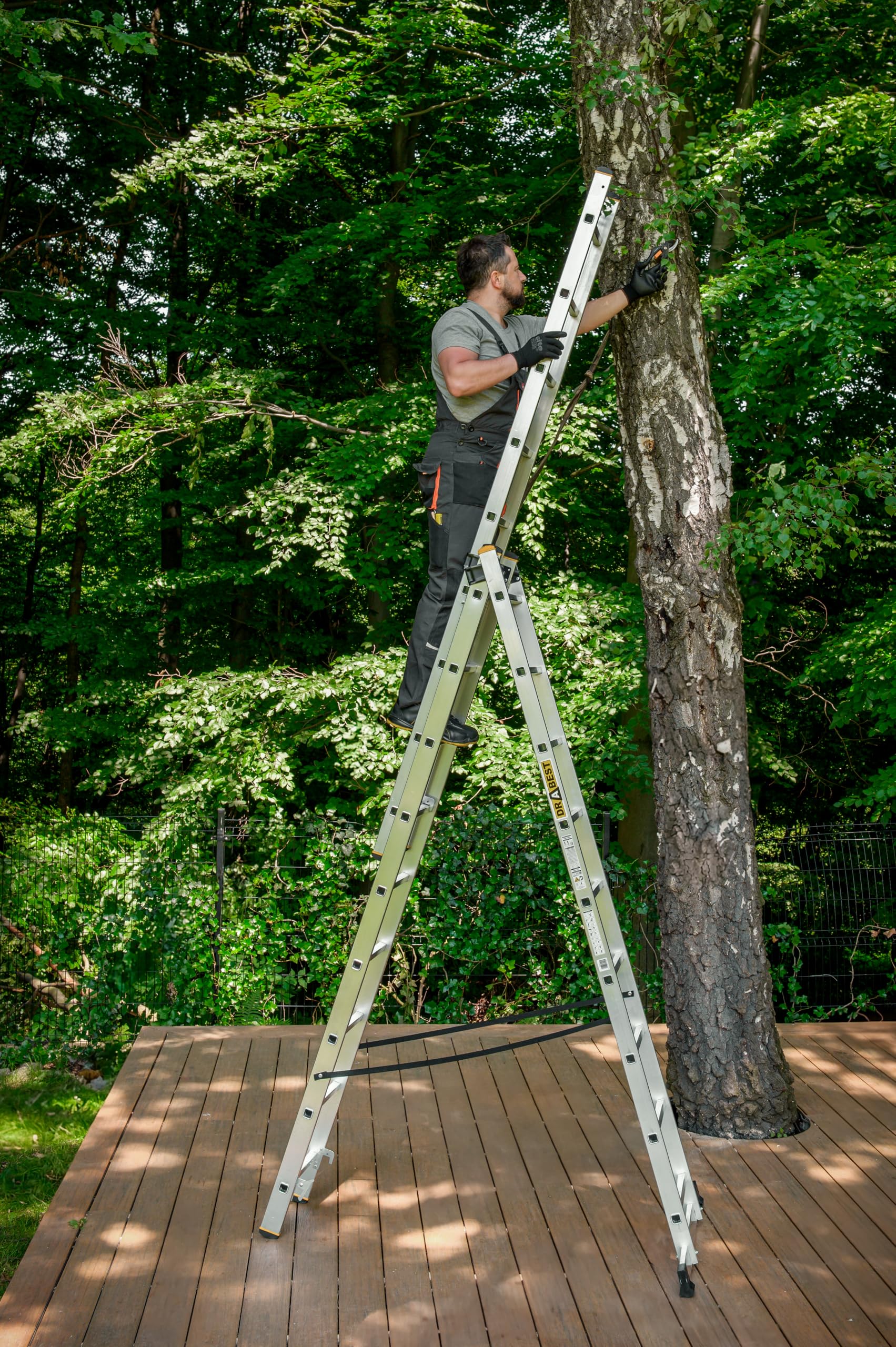 DRABEST Leiter PRO Serie Aluleiter 3-teilig Mehrzweckleiter 3x9 Stufen Leiter Multifunktionsleiter Kombileiter bis 150 kg Beslastbar - Arbeitshöhe 5,83 m - inkl. Eimerhaken