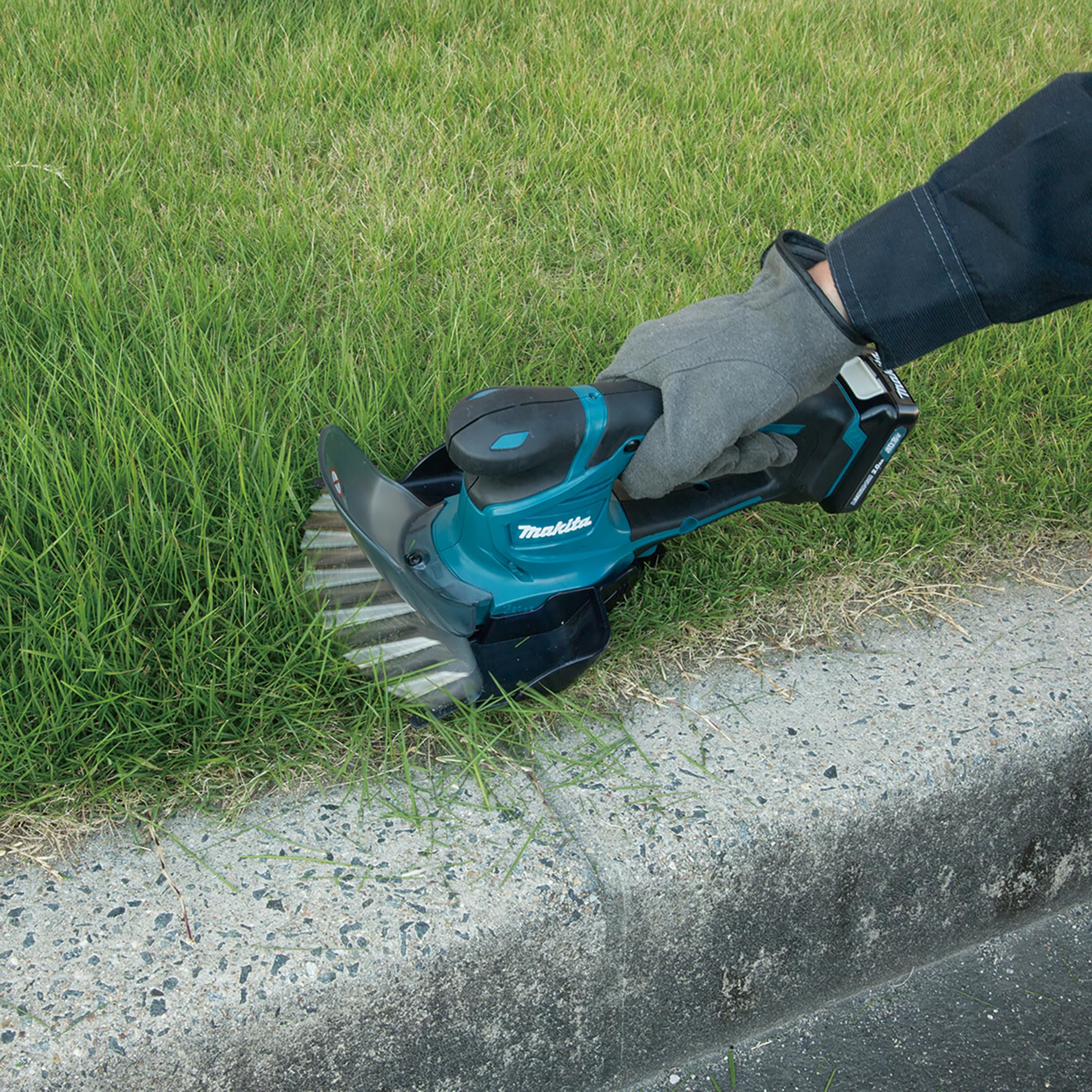 Makita UM600DZX Akku-Gras/Strauchschere 12V max. (ohne Akku, ohne Ladegerät)