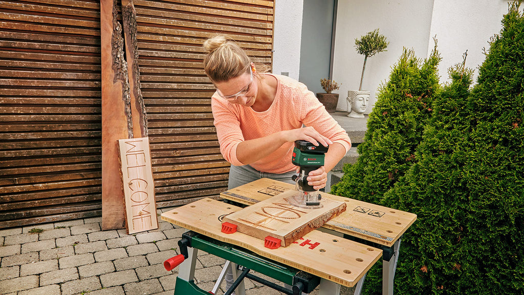 Bosch 12tlg. Hartmetall Fräser Set (für Holz, Ø-Schaft 8 mm, Zubehör Oberfräse)