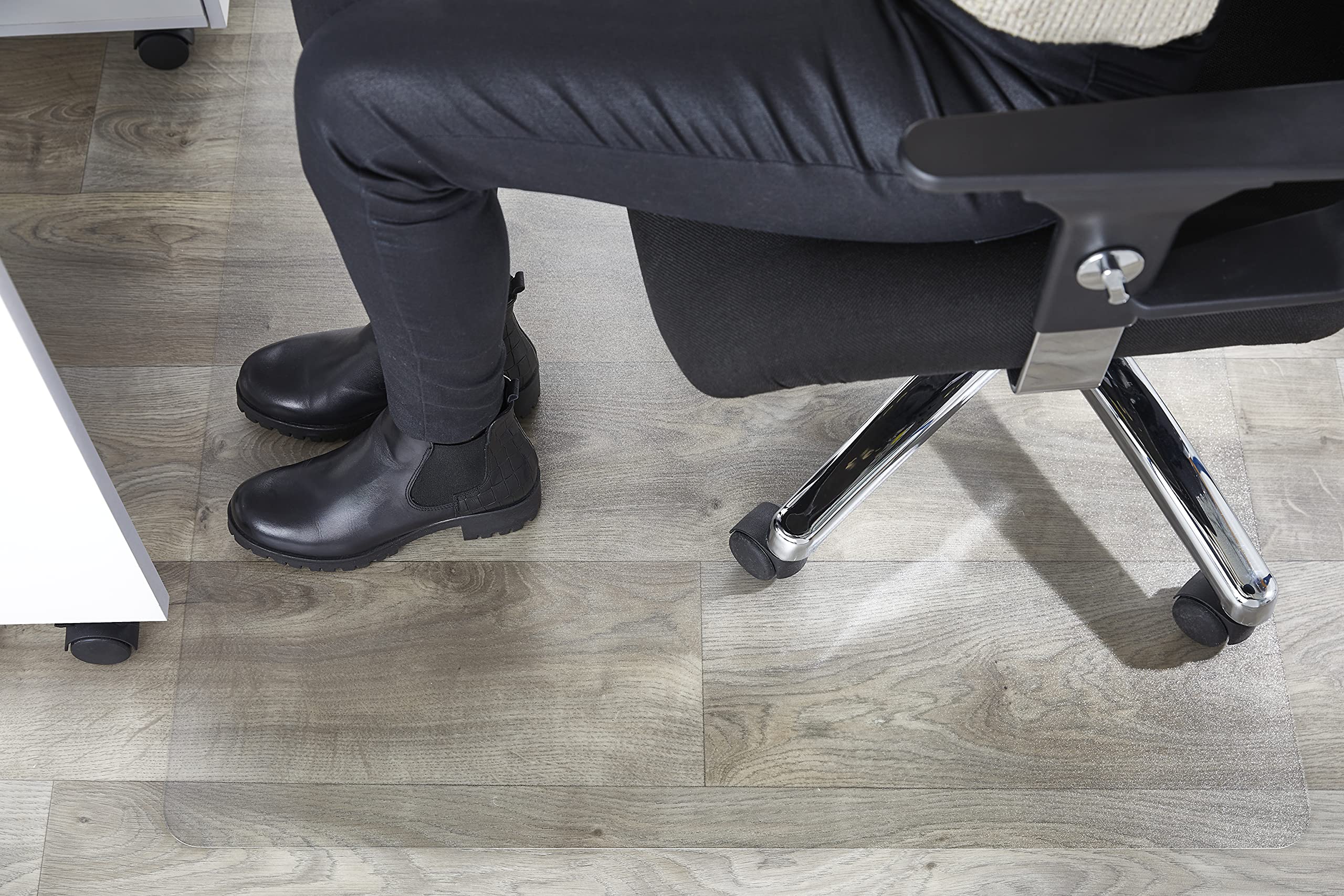andiamo Bodenschutzmatte Bürostuhl - Verwendung als Bürostuhlunterlage, Bodenschutzmatte Fitness - Bürostuhl Matte transparent, rutschhemmend - pflegeleicht - Bodenschutz für alle Böden 90 x 120 cm