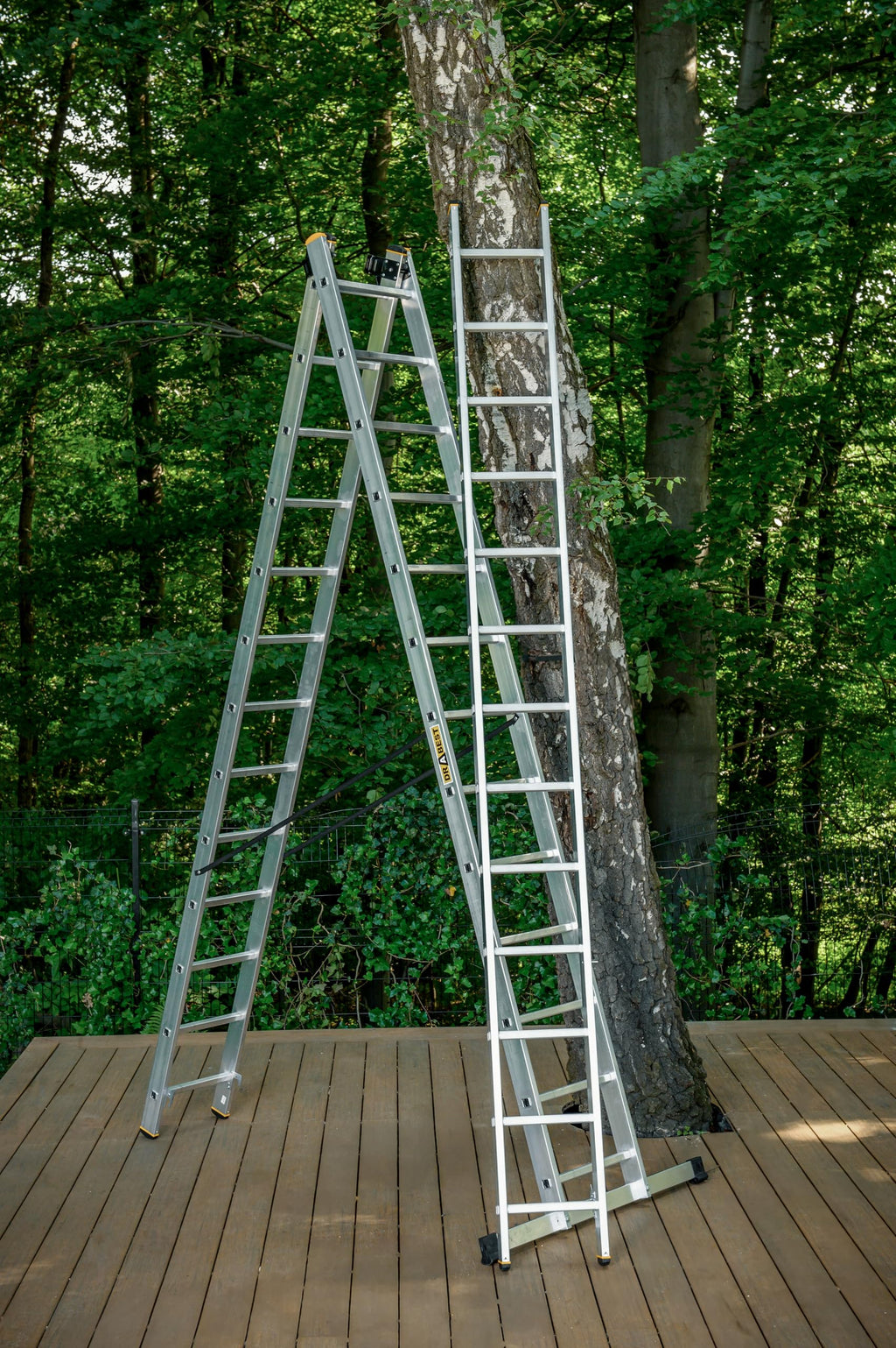 DRABEST Leiter PRO Serie Aluleiter 3-teilig Mehrzweckleiter 3x13 Stufen Leiter Multifunktionsleiter Kombileiter bis 150 kg Beslastbar - Arbeitshöhe 8,61 m - inkl. Eimerhaken