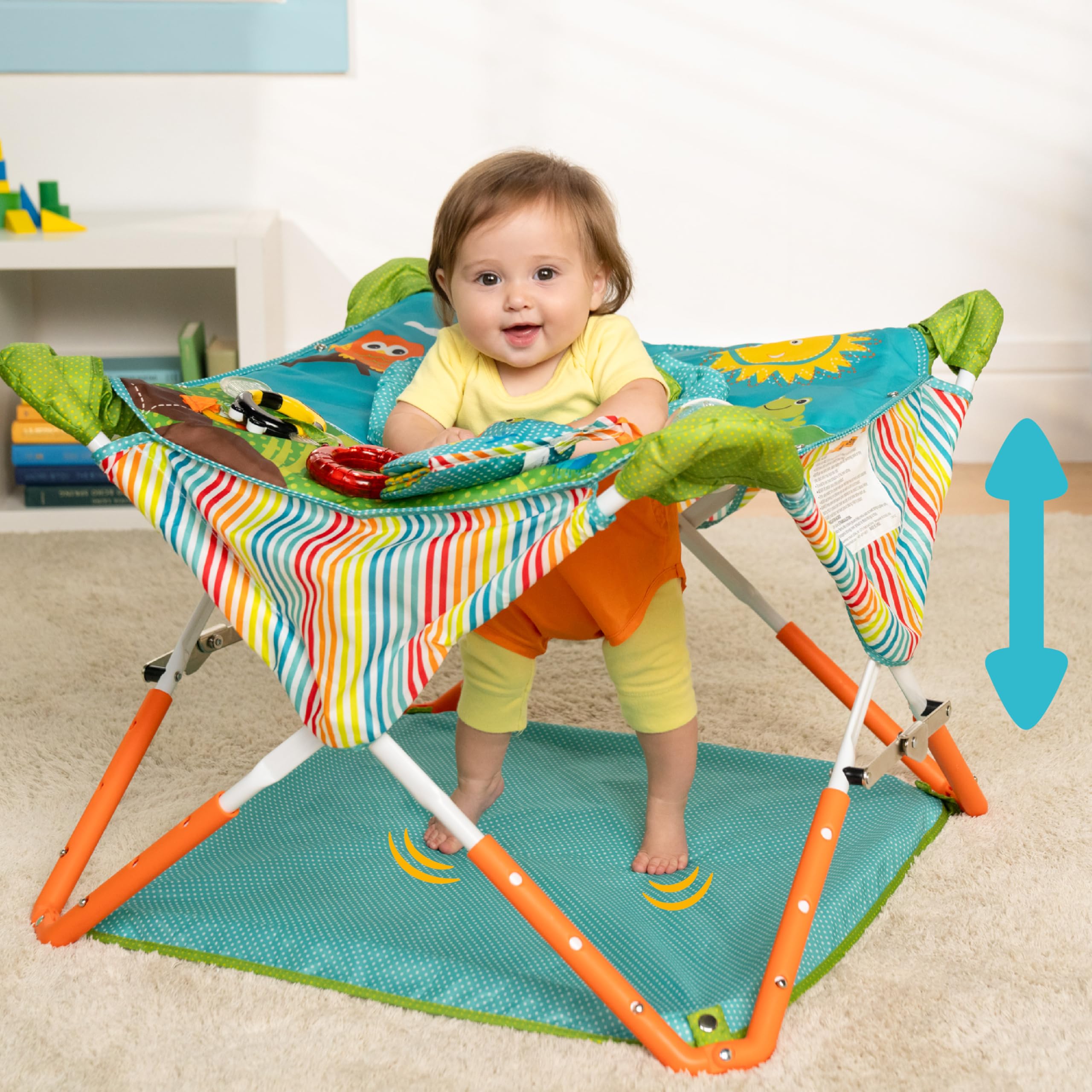 Bright Starts Pop 'N Jump Faltbarer Aktivitäts-Jumperoo, Tragbares Aktivitätscenter für Babys, UPF 50+ Sonnendach, 4 Sensorische Spielzeuge, Reisetasche, 6-12 Monate
