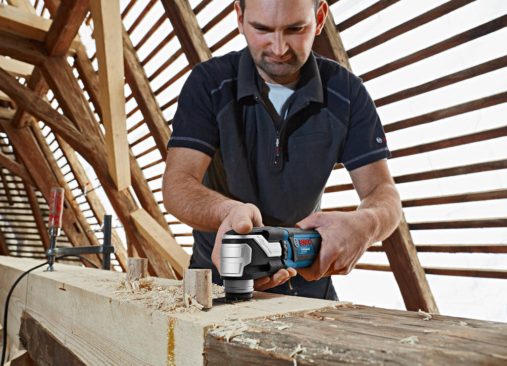 Bosch Professional Multi-Cutter GOP 30-28 (Starlock-Werkzeugaufnahme, 300 Watt, inkl. 1x StarlockPlus BIM Tauchsägeblatt)
