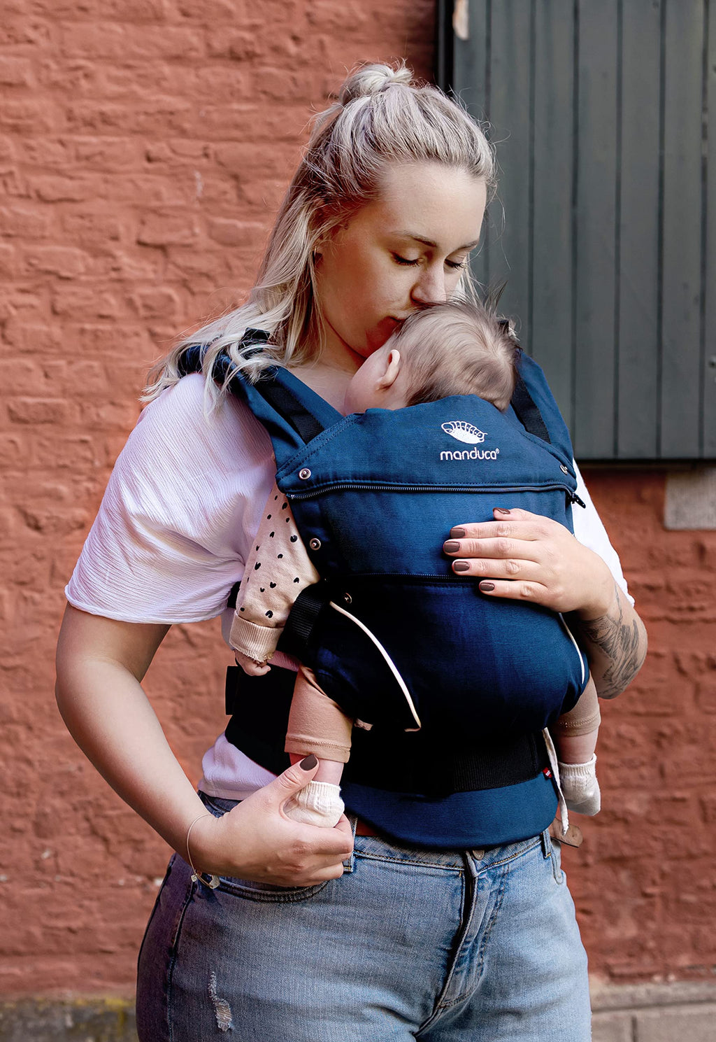 manduca First Babytrage - Verstellbarer und vielseitiger Tragesitz für Babys und Kleinkinder (3,5-20 kg) - Babytrage mit Front-, Hüft- und Rückentragefunktion ,Navy